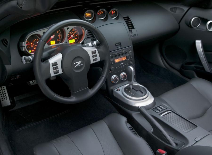  Nissan 350Z Roadster 2006 года  (фото 3 из 5)